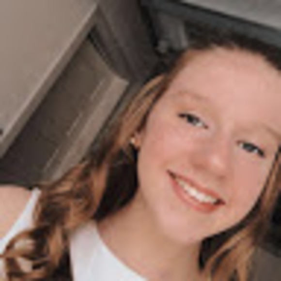 Meet your Posher, Ada - Picture 1 of 1